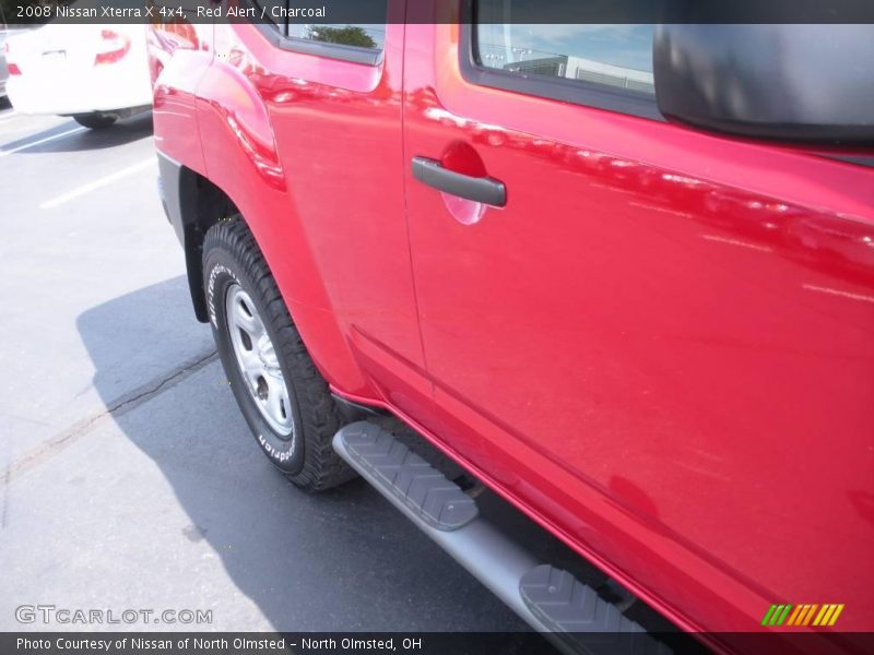 Red Alert / Charcoal 2008 Nissan Xterra X 4x4
