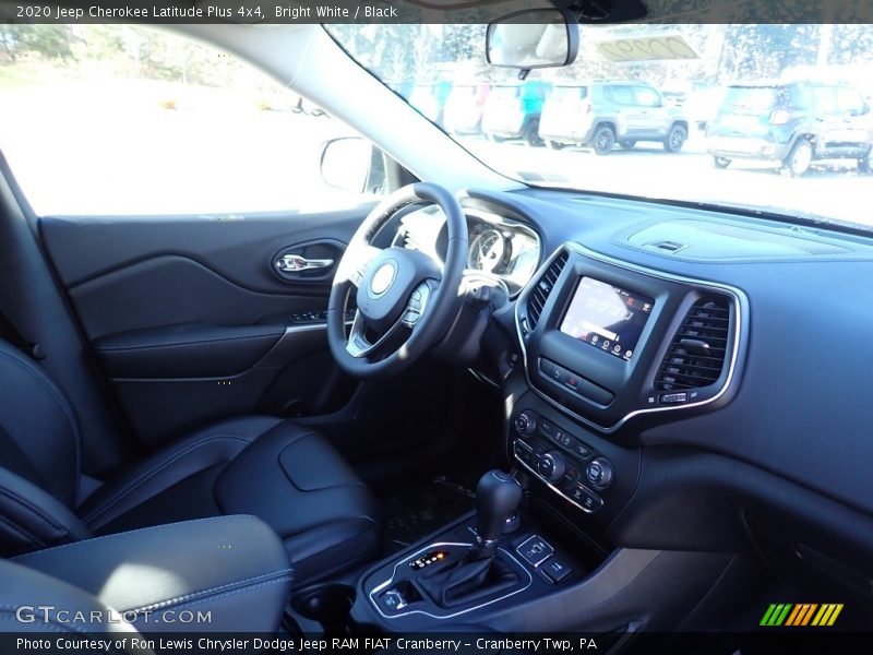 Bright White / Black 2020 Jeep Cherokee Latitude Plus 4x4