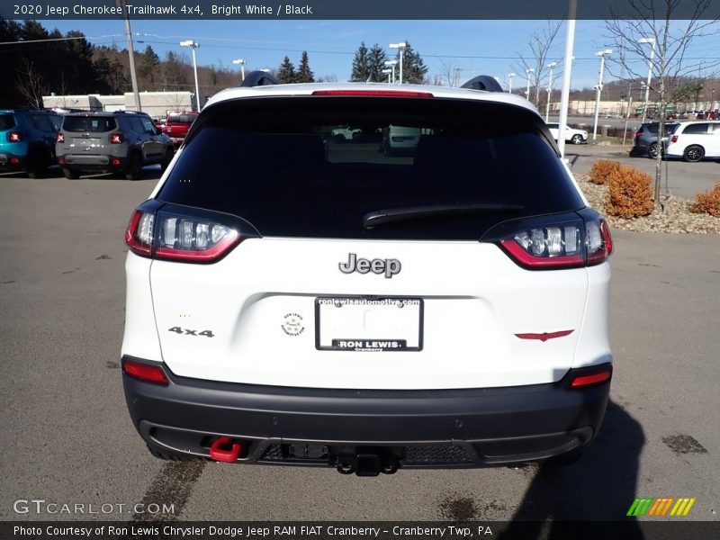 Bright White / Black 2020 Jeep Cherokee Trailhawk 4x4