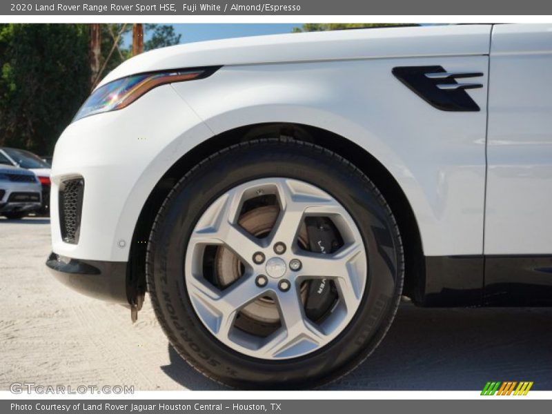 Fuji White / Almond/Espresso 2020 Land Rover Range Rover Sport HSE