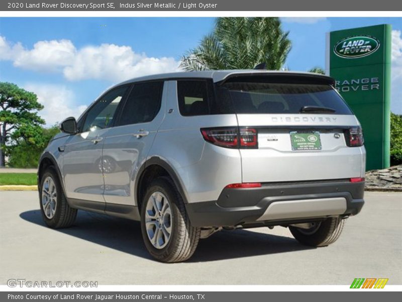 Indus Silver Metallic / Light Oyster 2020 Land Rover Discovery Sport SE
