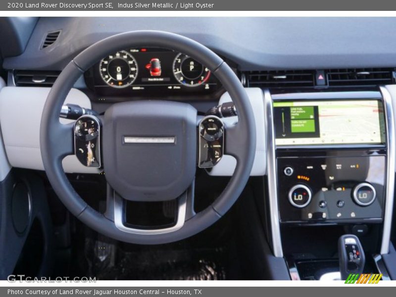 Indus Silver Metallic / Light Oyster 2020 Land Rover Discovery Sport SE