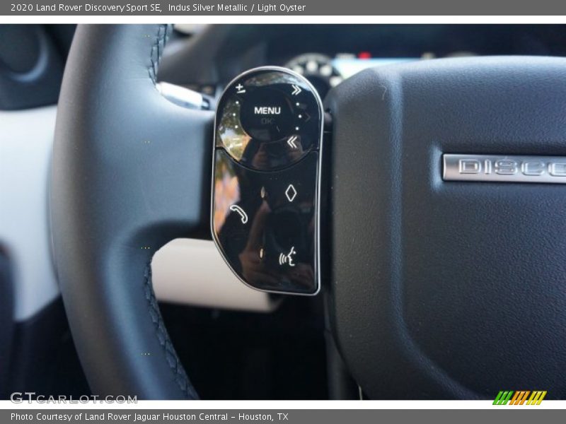 Indus Silver Metallic / Light Oyster 2020 Land Rover Discovery Sport SE