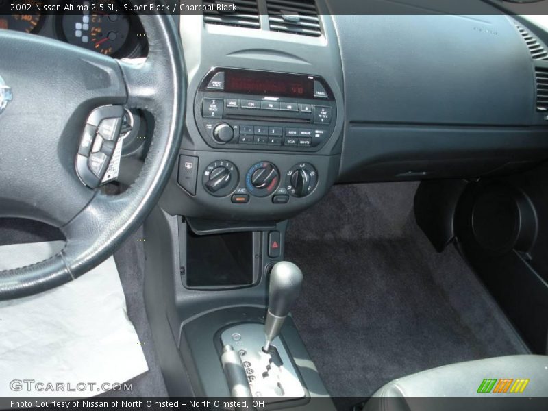Super Black / Charcoal Black 2002 Nissan Altima 2.5 SL