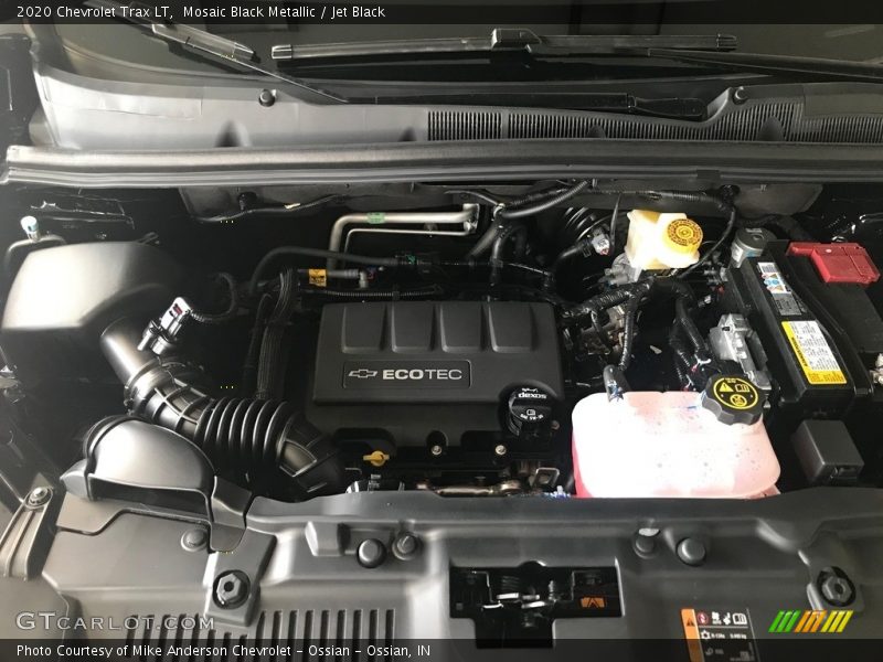 Mosaic Black Metallic / Jet Black 2020 Chevrolet Trax LT