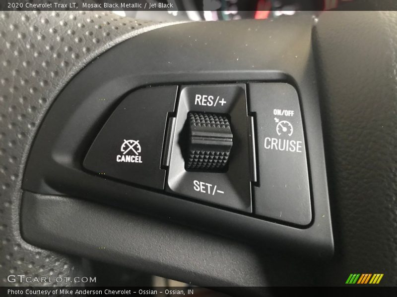 Mosaic Black Metallic / Jet Black 2020 Chevrolet Trax LT