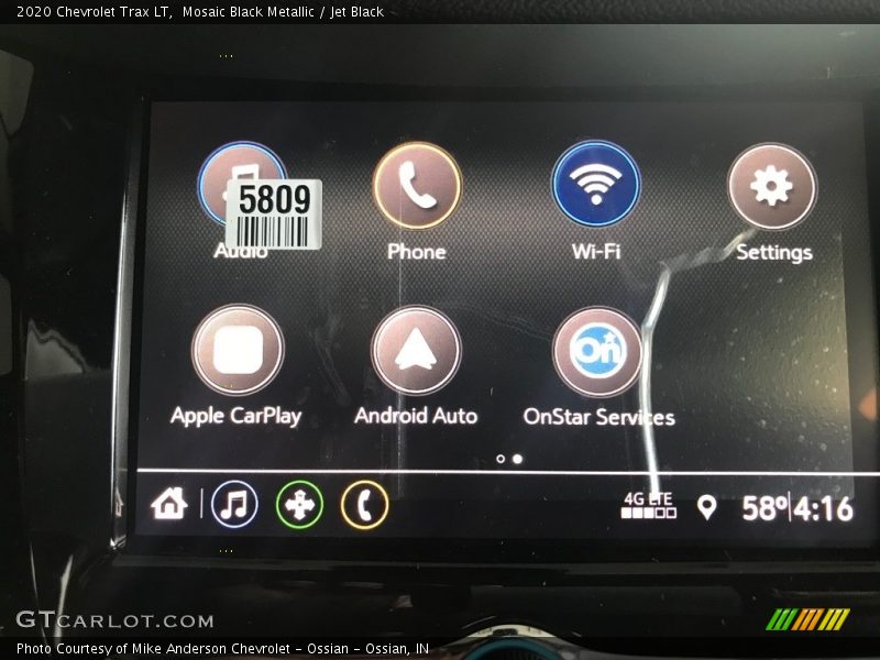Mosaic Black Metallic / Jet Black 2020 Chevrolet Trax LT
