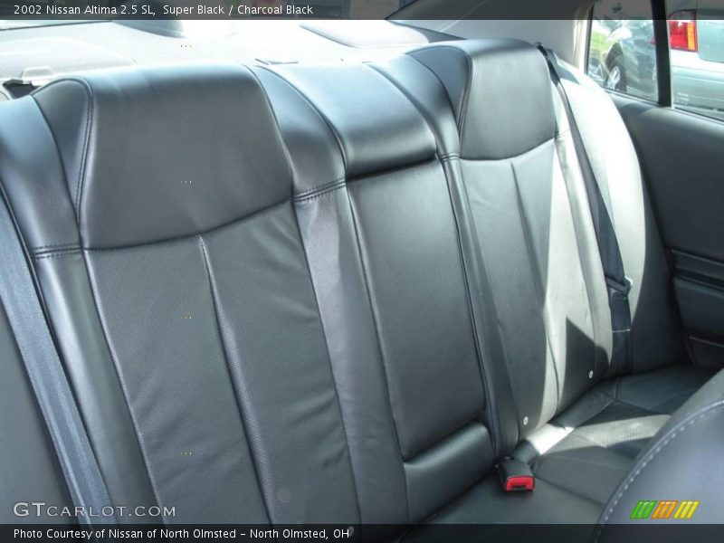 Super Black / Charcoal Black 2002 Nissan Altima 2.5 SL