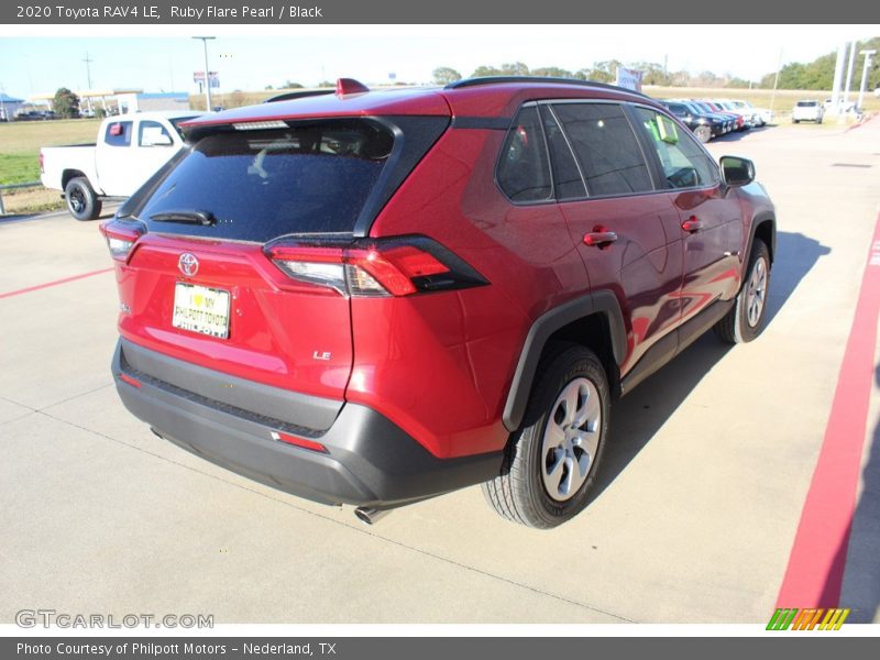 Ruby Flare Pearl / Black 2020 Toyota RAV4 LE