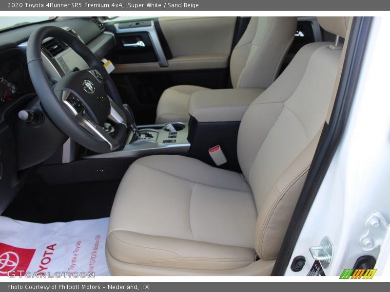 Super White / Sand Beige 2020 Toyota 4Runner SR5 Premium 4x4