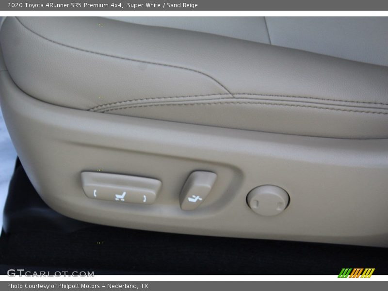 Super White / Sand Beige 2020 Toyota 4Runner SR5 Premium 4x4
