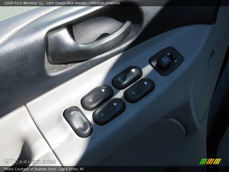 Light Denim Blue Metallic / Medium Graphite 1998 Ford Windstar GL