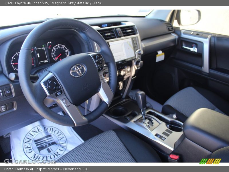 Magnetic Gray Metallic / Black 2020 Toyota 4Runner SR5