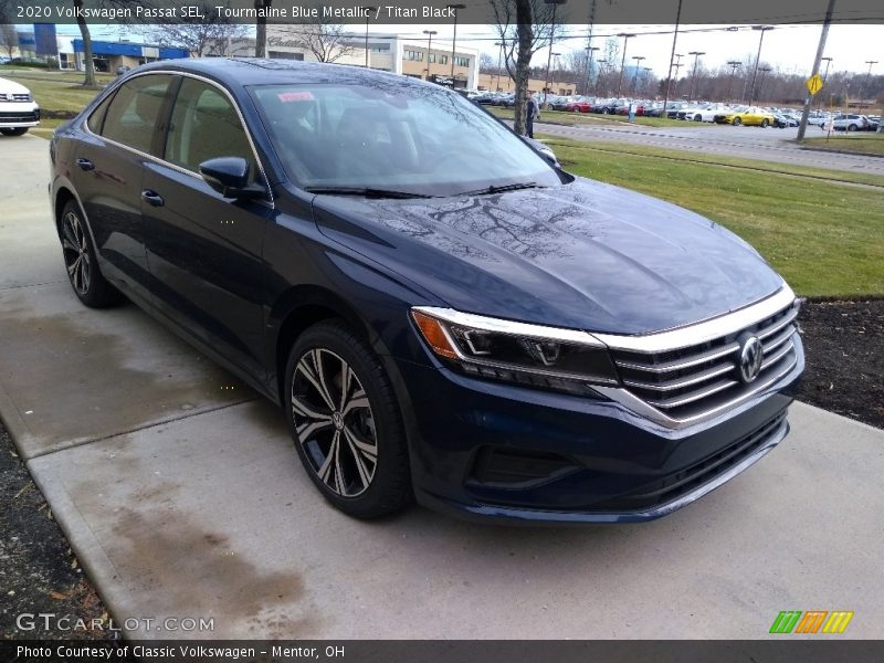 Front 3/4 View of 2020 Passat SEL