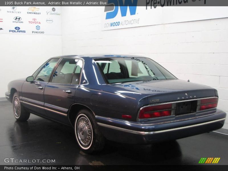 Adriatic Blue Metallic / Adriatic Blue 1995 Buick Park Avenue