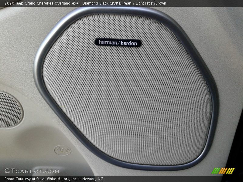 Diamond Black Crystal Pearl / Light Frost/Brown 2020 Jeep Grand Cherokee Overland 4x4