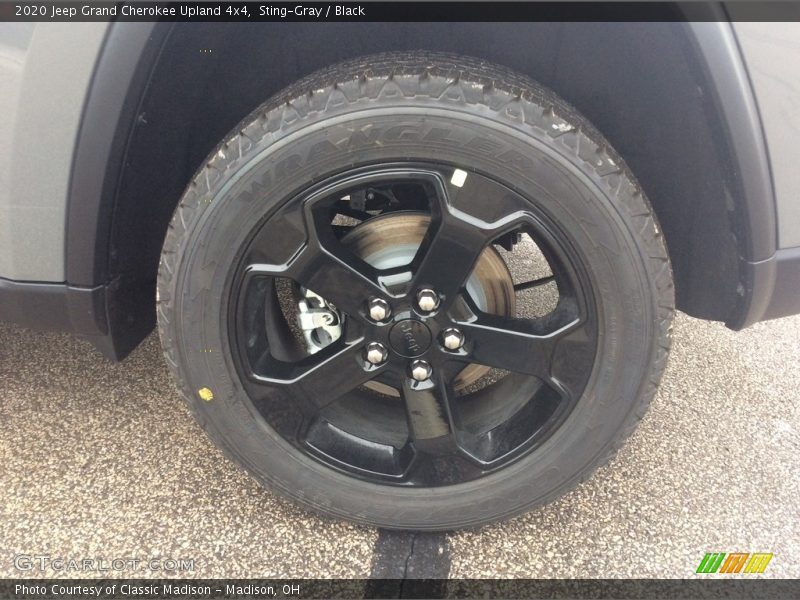 Sting-Gray / Black 2020 Jeep Grand Cherokee Upland 4x4