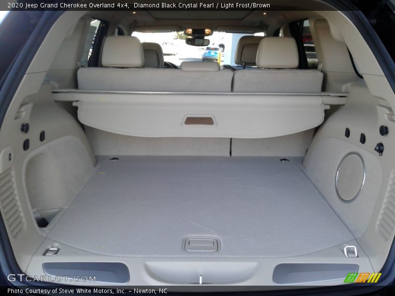 Diamond Black Crystal Pearl / Light Frost/Brown 2020 Jeep Grand Cherokee Overland 4x4