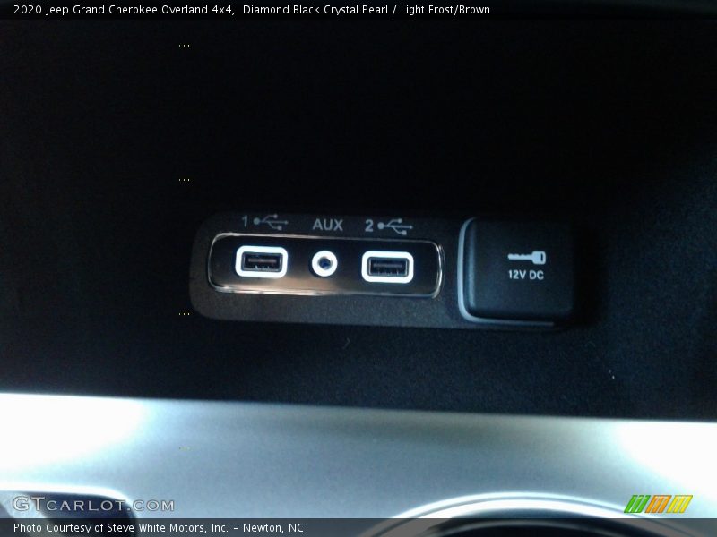 Diamond Black Crystal Pearl / Light Frost/Brown 2020 Jeep Grand Cherokee Overland 4x4