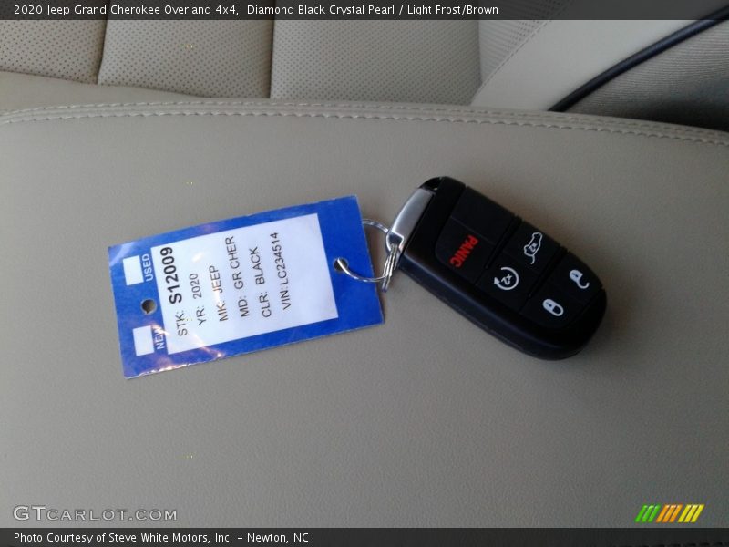 Diamond Black Crystal Pearl / Light Frost/Brown 2020 Jeep Grand Cherokee Overland 4x4
