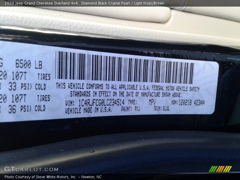 Diamond Black Crystal Pearl / Light Frost/Brown 2020 Jeep Grand Cherokee Overland 4x4