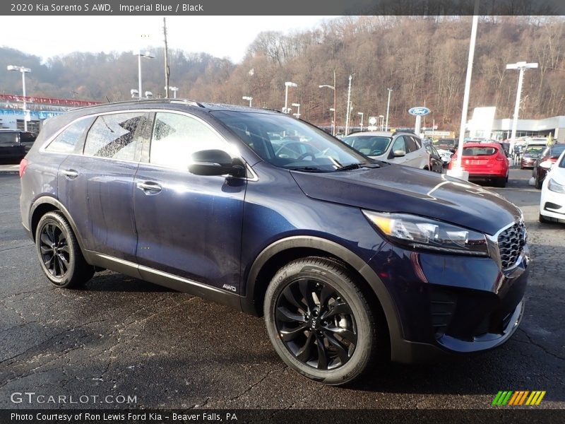 Front 3/4 View of 2020 Sorento S AWD