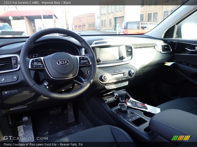 Imperial Blue / Black 2020 Kia Sorento S AWD