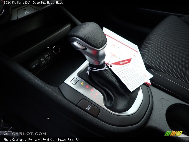 Deep Sea Blue / Black 2020 Kia Forte LXS