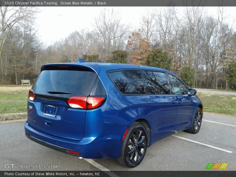 Ocean Blue Metallic / Black 2020 Chrysler Pacifica Touring