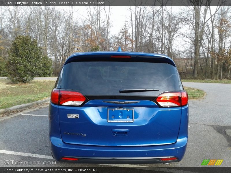 Ocean Blue Metallic / Black 2020 Chrysler Pacifica Touring