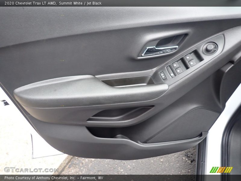 Summit White / Jet Black 2020 Chevrolet Trax LT AWD