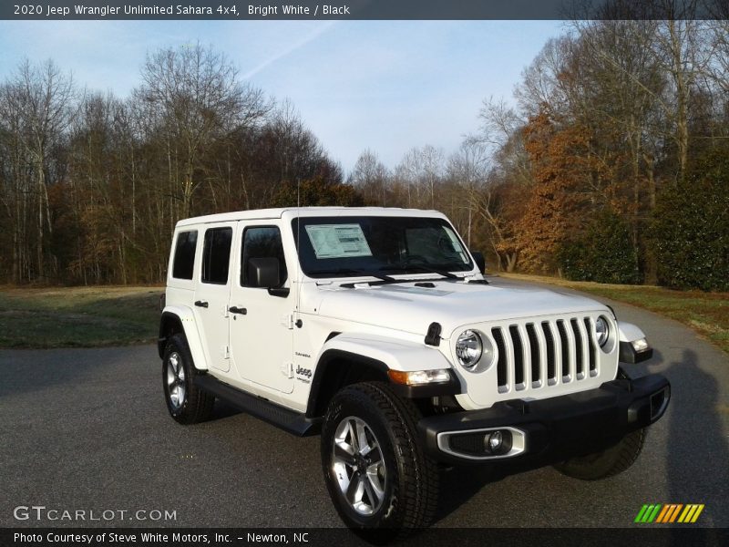Bright White / Black 2020 Jeep Wrangler Unlimited Sahara 4x4