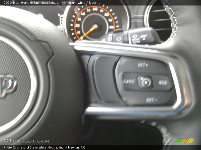 Bright White / Black 2020 Jeep Wrangler Unlimited Sahara 4x4