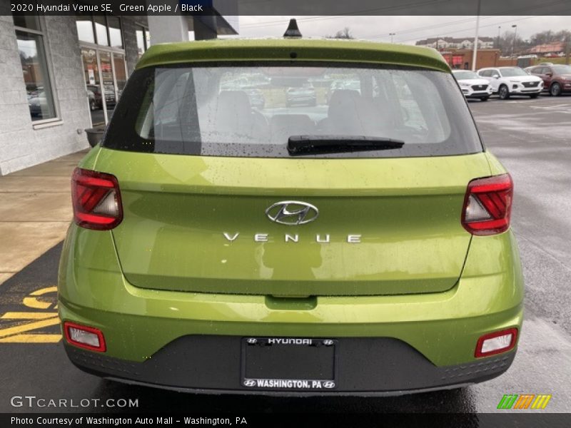 Green Apple / Black 2020 Hyundai Venue SE