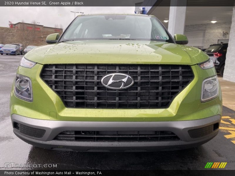 Green Apple / Black 2020 Hyundai Venue SE