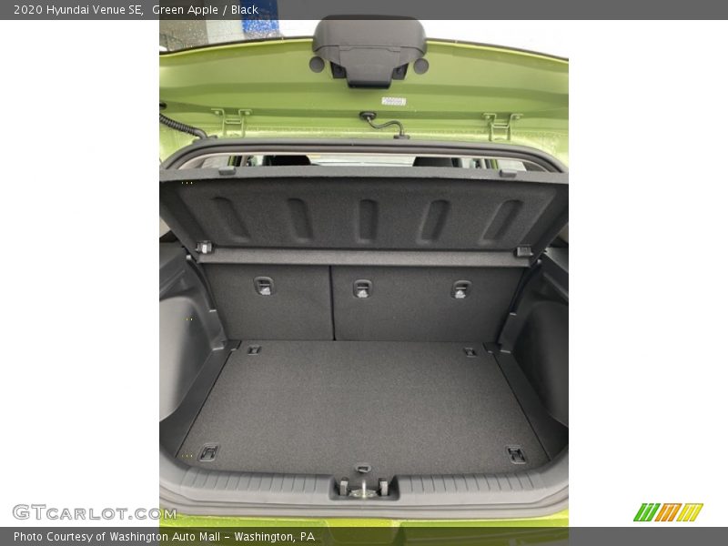  2020 Venue SE Trunk