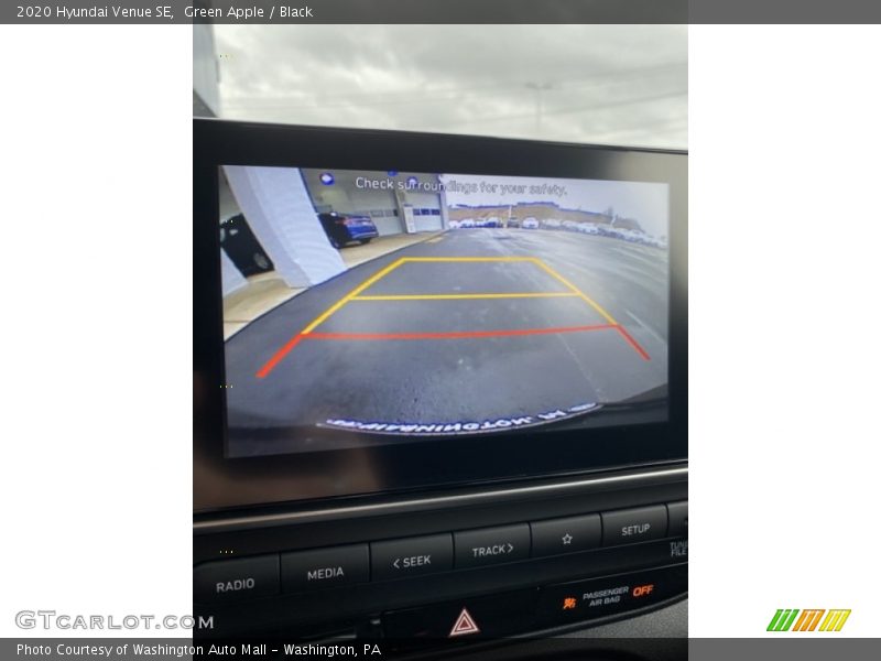 Green Apple / Black 2020 Hyundai Venue SE