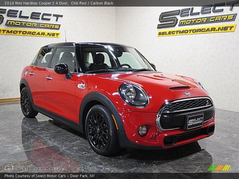 Chili Red / Carbon Black 2019 Mini Hardtop Cooper S 4 Door