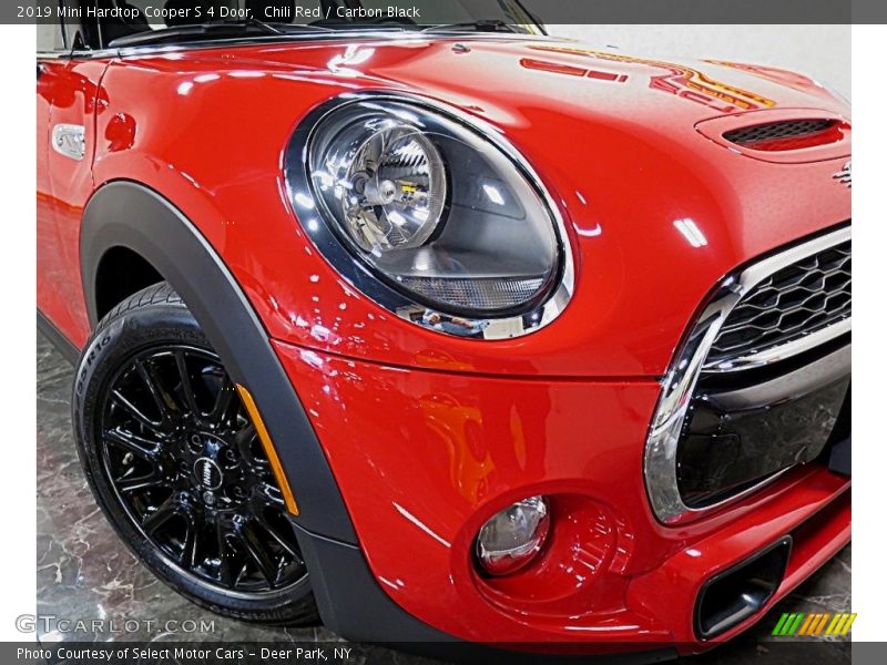 Chili Red / Carbon Black 2019 Mini Hardtop Cooper S 4 Door