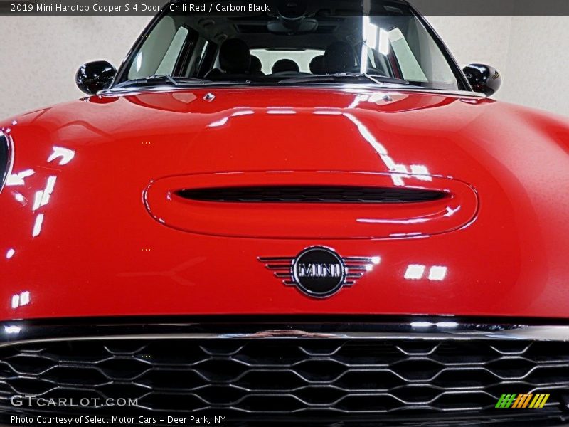 Chili Red / Carbon Black 2019 Mini Hardtop Cooper S 4 Door