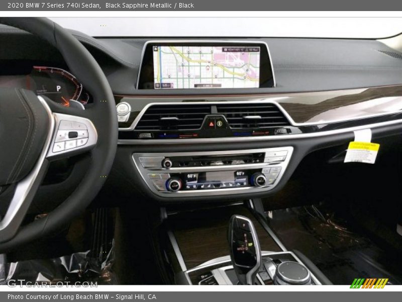 Dashboard of 2020 7 Series 740i Sedan