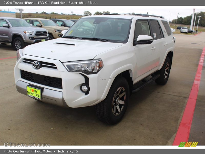 Super White / Black 2020 Toyota 4Runner TRD Off-Road 4x4