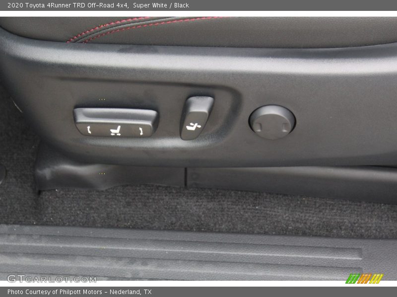 Super White / Black 2020 Toyota 4Runner TRD Off-Road 4x4