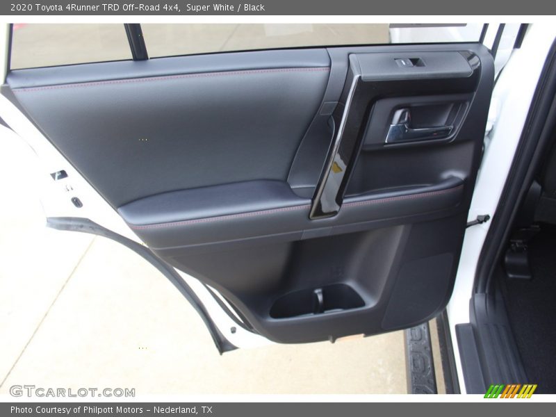 Super White / Black 2020 Toyota 4Runner TRD Off-Road 4x4