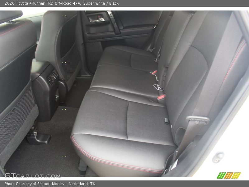Super White / Black 2020 Toyota 4Runner TRD Off-Road 4x4