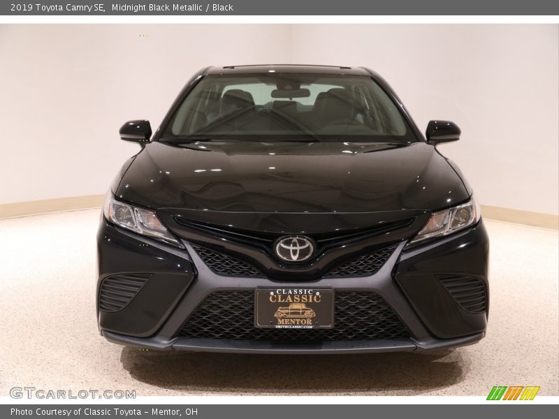 Midnight Black Metallic / Black 2019 Toyota Camry SE