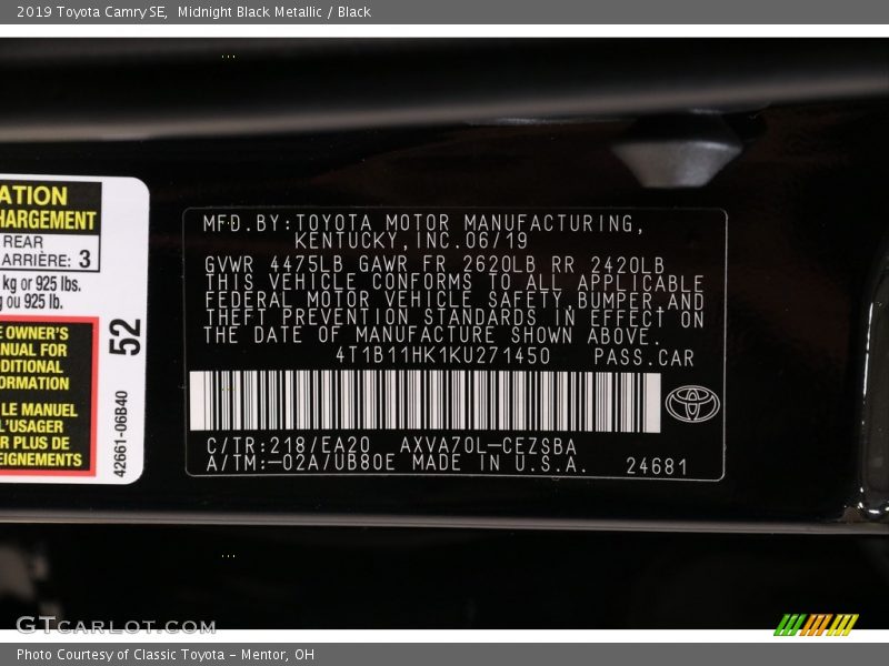 Midnight Black Metallic / Black 2019 Toyota Camry SE