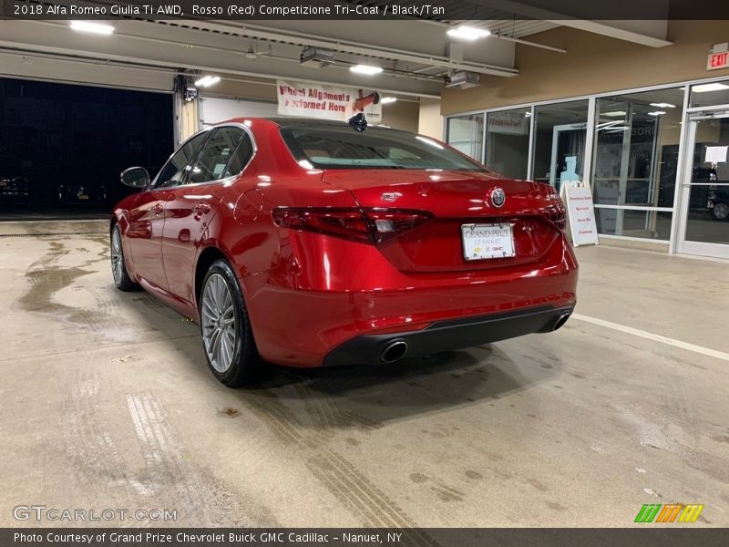 Rosso (Red) Competizione Tri-Coat / Black/Tan 2018 Alfa Romeo Giulia Ti AWD