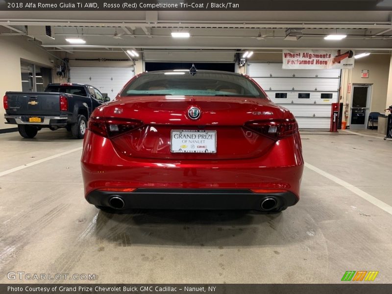 Rosso (Red) Competizione Tri-Coat / Black/Tan 2018 Alfa Romeo Giulia Ti AWD
