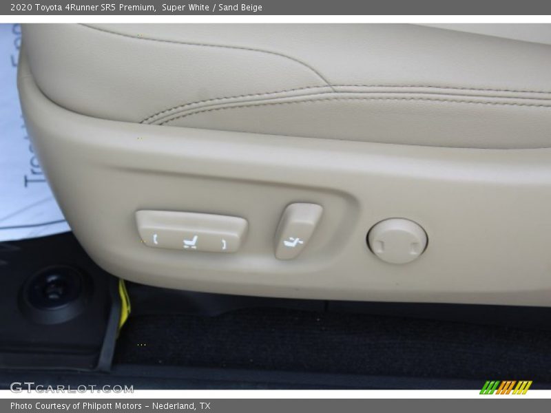 Super White / Sand Beige 2020 Toyota 4Runner SR5 Premium